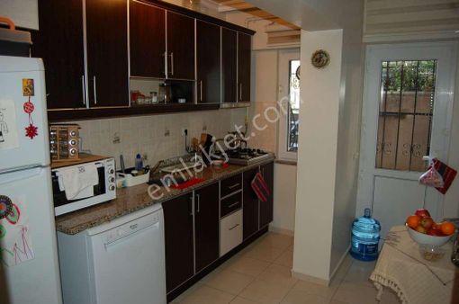 Altıntepe De Minibüse Yakın Konumda Full Eşyalı 2+1