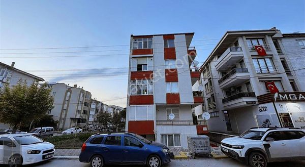 Hly Gayrimenkul'den Bahçelievler Mah. 3+1 Kiralık Daire