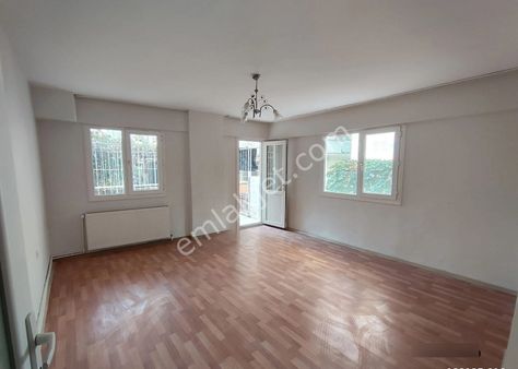 Vali Kutlu Aktaş İlkokulu Yakınında Müstakil Bahçeli 2+1 Daire