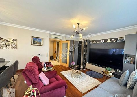 Suadiye Camii Sokakta Genç Binada 2+1 90m2 Net Ebeveynli