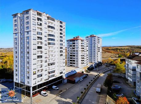 Garanti Emlak'tan, Site İçerisinde, Şehir & Doğa Manzaralı Daire