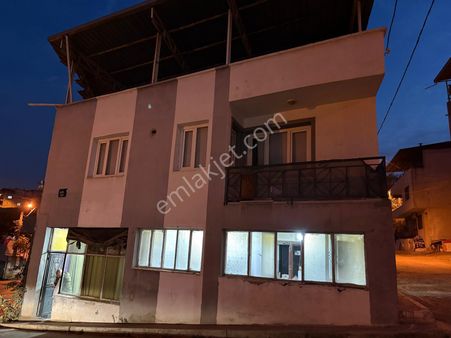 Turpa'dan Karabağlar Peker’de Satılık Bina | 2 Dükkan + 3+1 Daire + Çatı Alanı