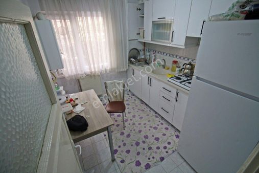 Gamze Emlak'tan M.çakmak'ta^merkezi Konumlu^3+1 Fırsat Daire