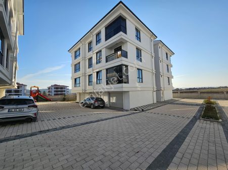 *genç Grup*site İçinde Yerden Isıtma Özel Garajlı 3+1 Lüx Daire