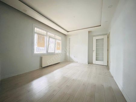 █ Konfor █ Küçükyalı Kadirhas Cad. Yüksek Giriş Sokağa Cephe 2+1