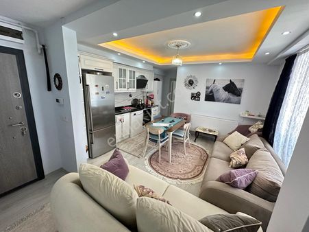 Tuğra'dan Çobançeşme'de 1 Yıllık Eşyalı Satılık 1+1 Daire