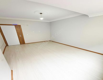 Kod 0056 Arena Yapı'dan Satılık Kapalı Mutfak Aydınlık Ve Temiz 2+1 Bahçe Katı