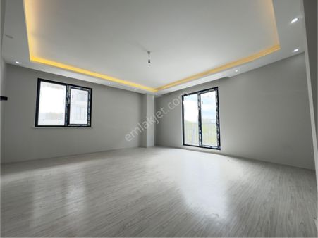 2+1 Arakat Asansörlü İskanlı Daire