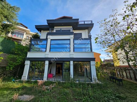 Başakşehir 4 Etap Tadilatlı Satılık Müstakil Villa