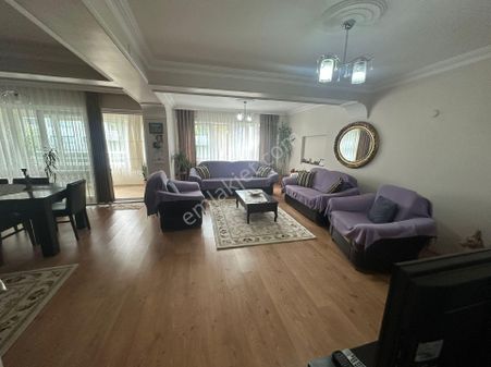 Uzun Emlak'tan Güzelyurt Mahallesinde 3+1 170 M2 Arakat Daire