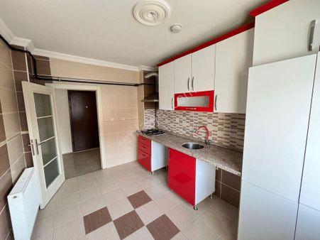 (1150) Keçiören Atapark Gaziler Caddede 2.orta Katta 3+1 Asansörlü Satılık Kaçmaz Fırsat Dairesi!!!