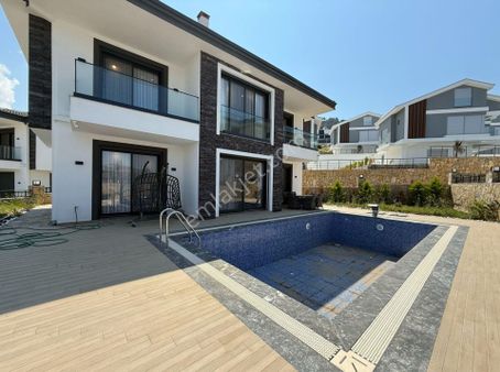 Deniz Ve Doğa Manzaralı Müstakil Havuzlu Lüx Villa