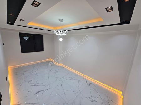 Kent Emlak'tan Ertuğrulgazide Satılık Lüx 3+1 Daire