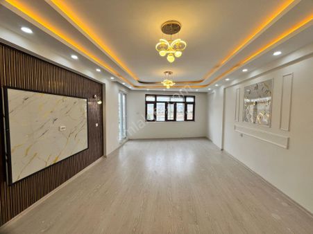 Eski Real Yanı İçi Full Yapılı Muhteşem Arakat 2+1