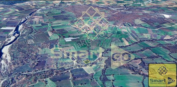 Yenice Üçkabaağaç'da 1286 M² Satılık Tarla