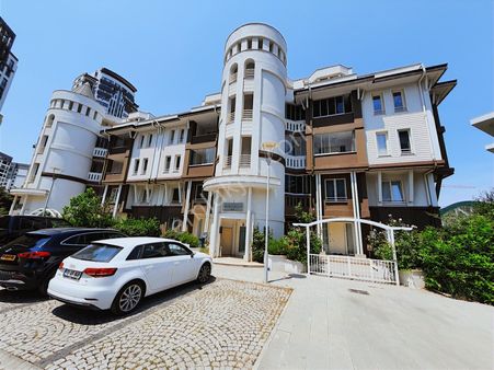 Trust365'den Bursa Modern'de Satılık Köşe Cepheli Yalı Dairesi