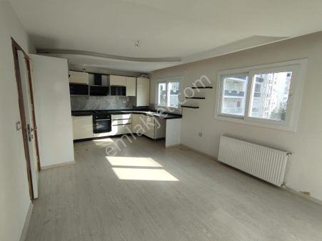 A.türkeş Bulvarı Üzerinde Yeni Binada Sitede 3+1 Ebeveyn Banyolu Lüks Daire