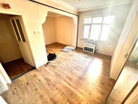 Seba'dan Fevziçakmak 2+1 85m2 34.metre Hisseli Acil Yatırımlık Daire