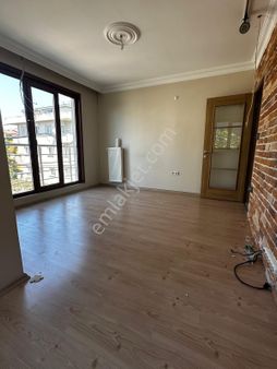 Yenidoğan Merve Mah Halife Cad Üzerinde Satılık 2+1 70m2