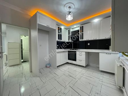 Sincan Atatürk Mh.'de 3+1 1.katta Çift Balkon Ultra Lüks Satılık Daire