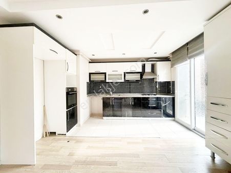 Başkent_okulları_civarı_4+1_çiftbanyo_kilerli_cam_balkonlu_cazip