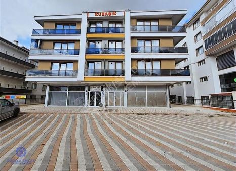 Pusuladan Bostancık Cad Üzeri Hazır Kiracılı 200 M² Zemin Dükkan