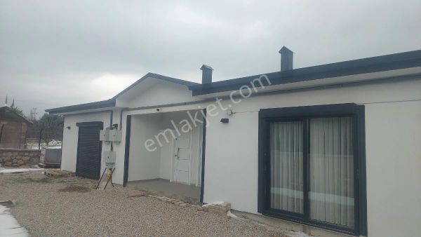 İncek Taşpınarda Kiralık 2+1,90 M2, Eşyalı, Bahçeli Müstakil Ev