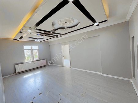 Çarşı Cami Yanı 3+1 Krediye Ve Yatırıma Uygun Emsalsiz Daire