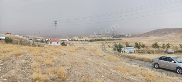 Çekirdeksiz'de Emsalsiz Konum Köşe Başı Arsa