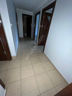 Ümraniye Çakmak Varan Caddesi Uzerinda 2+1 Kiralik Daire Engi Bina