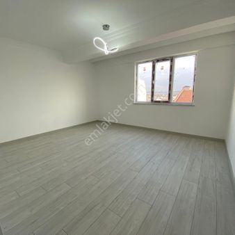 Rw Milyon'dan Çamlıca Mahallesinde 2+1 Satılık Daire