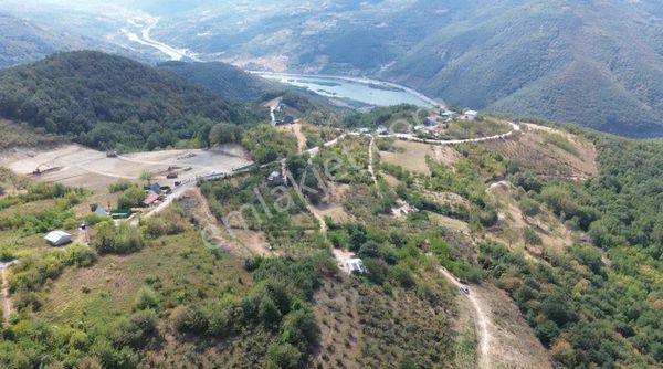 Sakarya Geyve Kızılkaya Mah. Geyve Merkeezin Dibinde Manzaralı Arsa