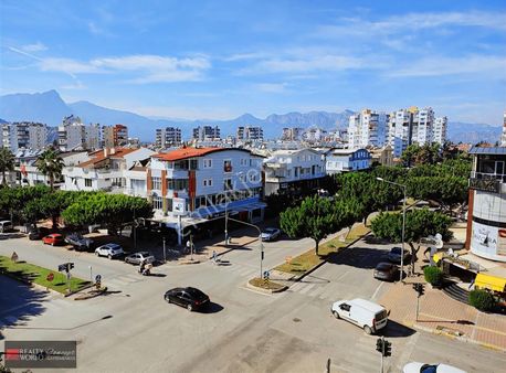 Konyaaltı Altınkum Da Merkezi Konumda Ara Kat Ayrı Mutfaklı 3+1