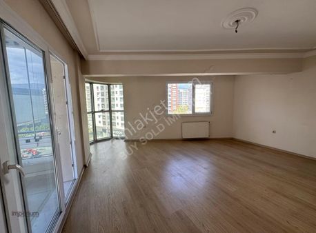 Karşıyaka Dedebaşı Anadolu Cd. Üzeri Satılık 3+1 Daire