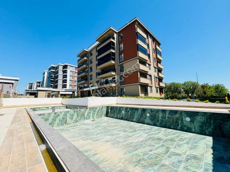 Güven'den Tepede Lüks Site'de Güvenlkli,hamamlı,havuzlu 3+1daire