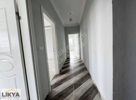 Eşyasız Geniş M2 Ayrı Mutfaklı Kiralık Daire