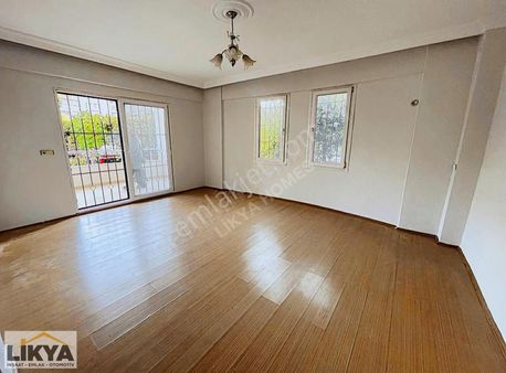 Tuzla Mahallesinde 2+1 Kapalı Mutfak Kiralık Daire