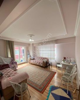 Bayrakçeken'den 3+1 Satılık Aşağısoku Mah Site İçerinde Ara Kat