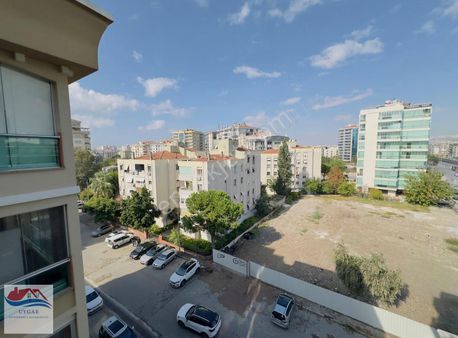 Karşıyaka Bostanlıda Sıfır 3+1 Satılık Daire