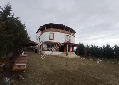 Alınca Mahallesi'nde Satılık 7+1 Tripleks Villa