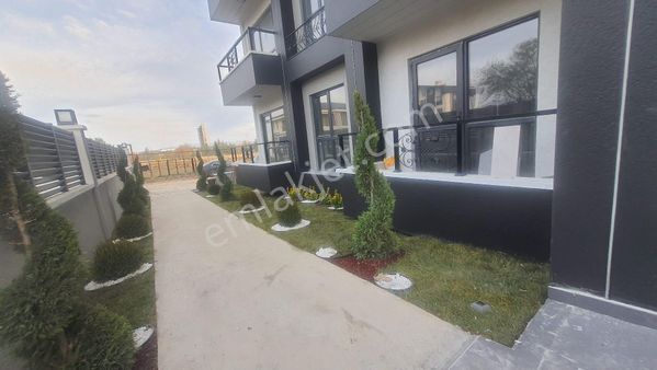 İncek Taşpınarda Sıfır Oturuma Hazır İskanlı Fırsat 1+1 Daire