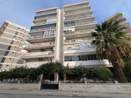 Karşıyaka Yalı Mahallesinde 3+1 125 M2 Satılık Daire