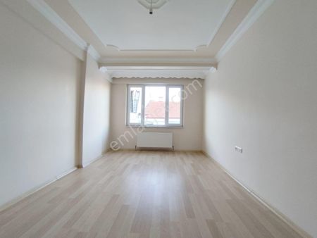 71 Evler Mh. 100 M2 2+1 Geniş Ferah Merkezi Konumda Daire