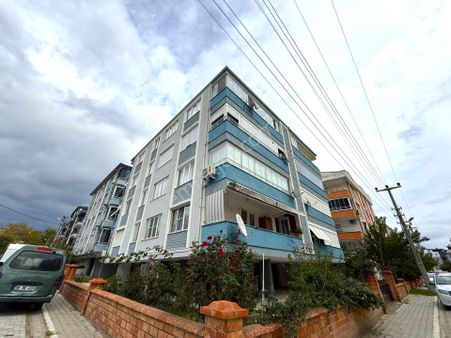 🔴güç Gayrimenkul'den Akçay'da Denize Yakın Ayrı Mutfaklı Kelepir Satılık 2+1 Daire