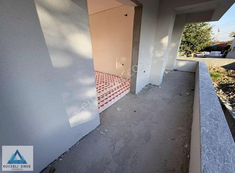 Kullar Yakacık Mahallesinde Satılık 4+1 Daire