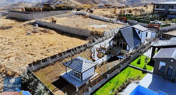 Turyap Metropol'den Mollakasım'da Tek Satılık 2+1 Lüks Bungalov