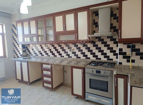 Turyap Metropol'den İpek Caddesi Üzerinde 3+1 Kiralık Daire