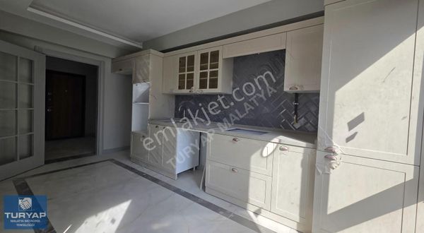 Turyap Metropolden Karakavak'ta 3+1 Kiralık Daire