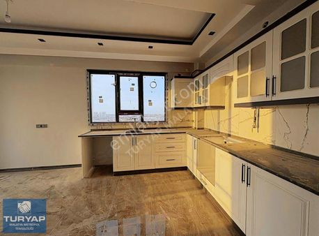 Turyap Metropol'den Yakınca'da 3+1 Satılık Daire
