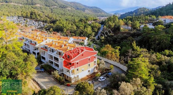 Marmaris Yaşamkent Sitesi'nde Satılık 3+1 Köşe Daire
